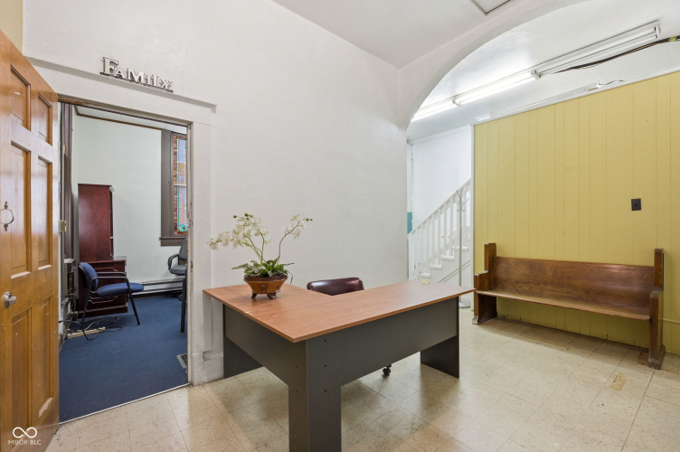 Listing Image 21
