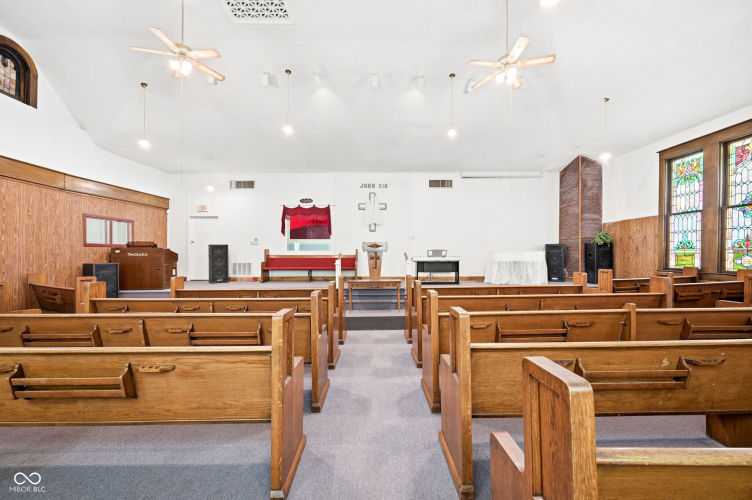 Listing Image 8