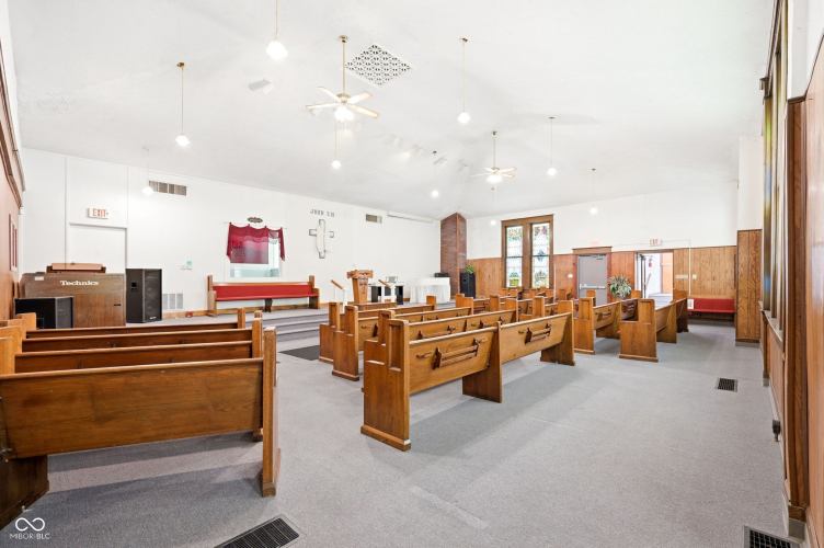 Listing Image 9