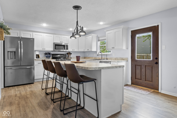 Listing Image 15