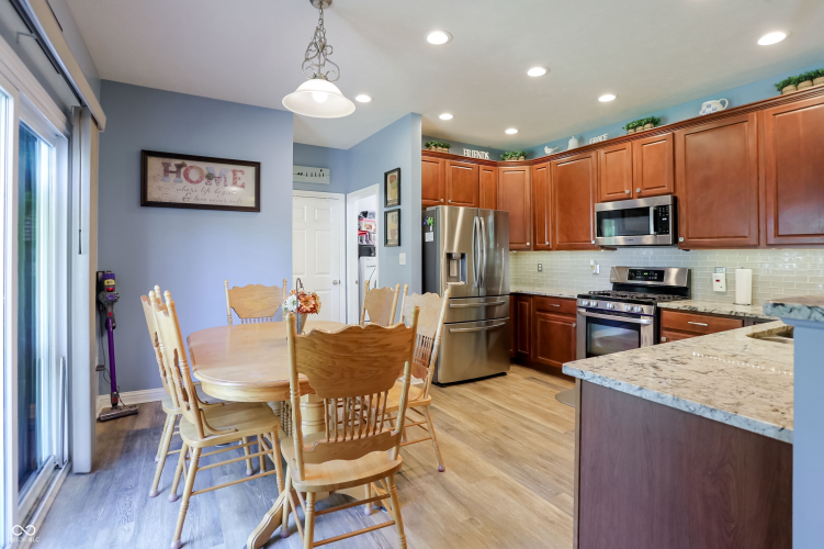 Listing Image 13