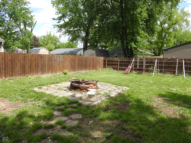 Listing Image 5