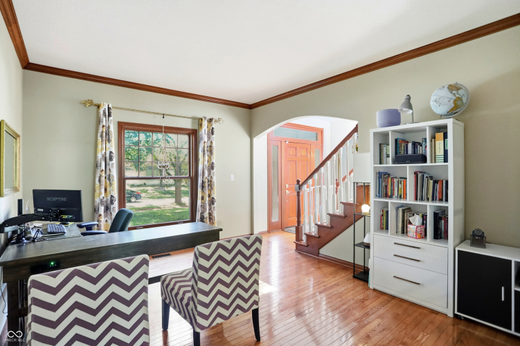 Listing Image 9