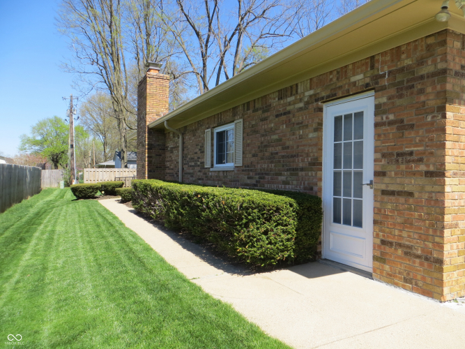 Listing Image 44