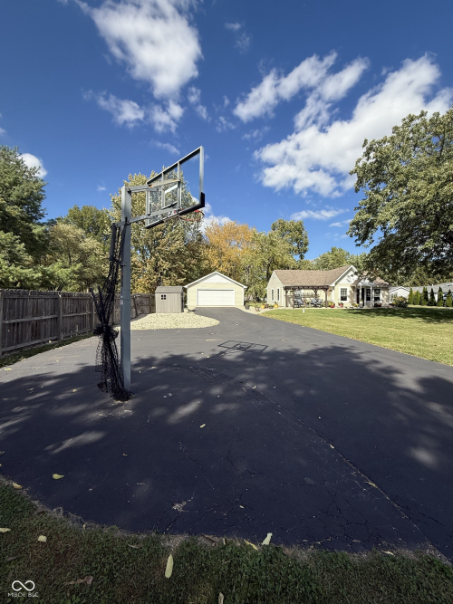 Listing Image 8