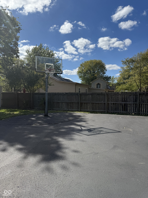 Listing Image 9