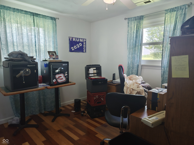 Listing Image 16