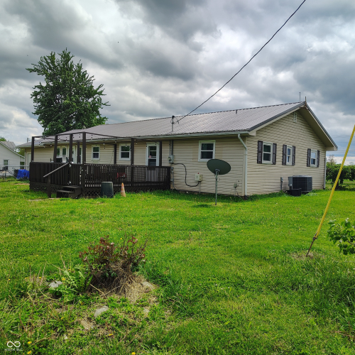 Listing Image 4