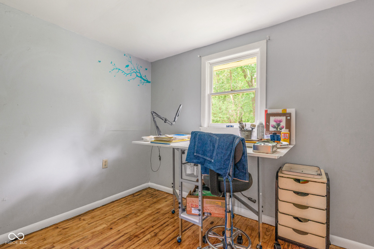 Listing Image 19
