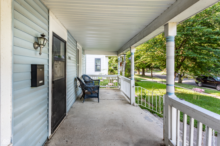 Listing Image 6