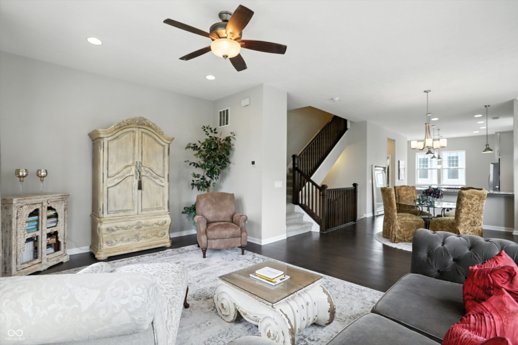 Listing Image 13