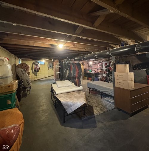 Listing Image 16