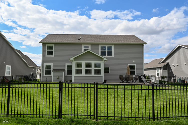 Listing Image 17