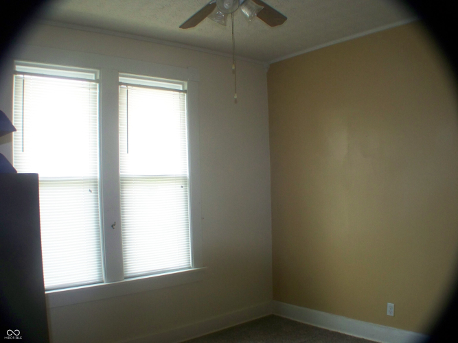 Listing Image 24