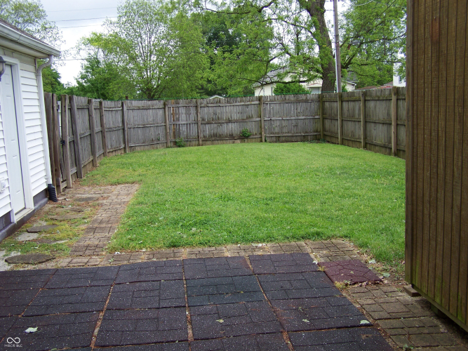 Listing Image 6