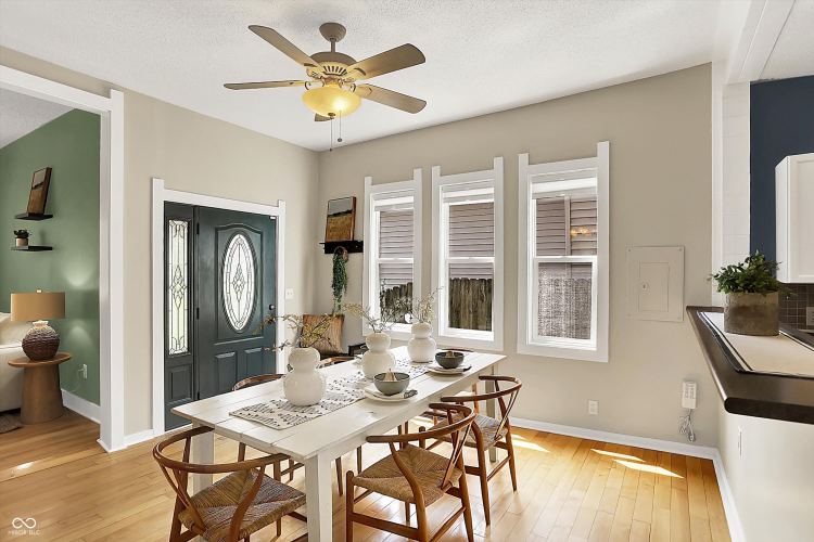 Listing Image 5
