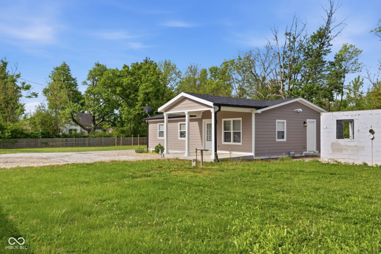 Listing Image 3
