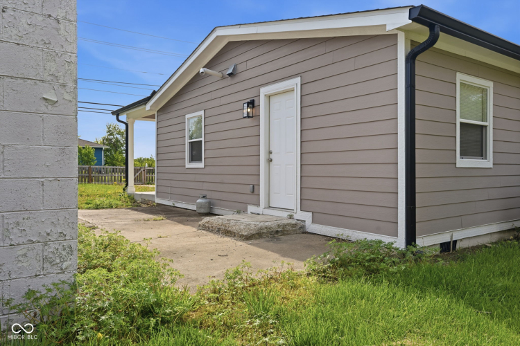 Listing Image 23