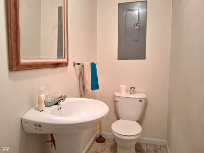 Listing Image 13