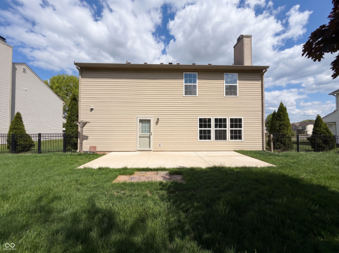 Listing Image 5