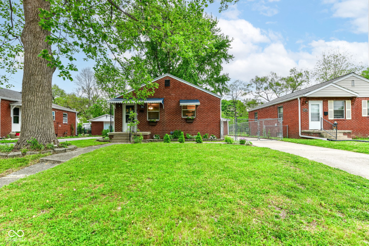 Listing Image 3
