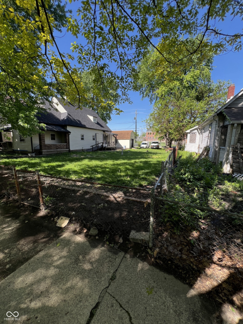 Listing Image 5