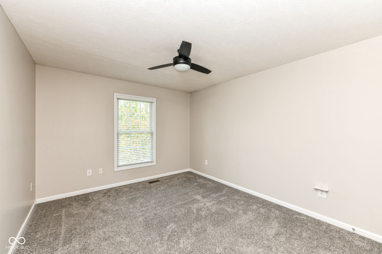 Listing Image 27