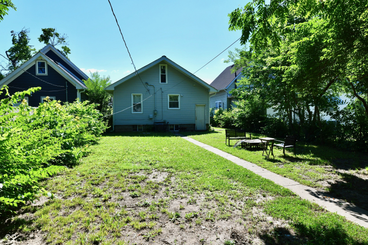 Listing Image 16