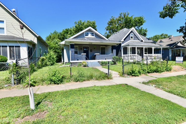 Listing Image 3