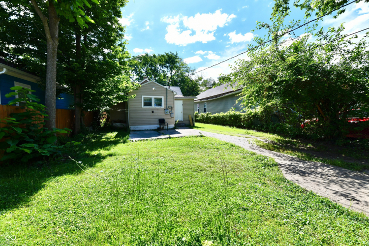 Listing Image 11