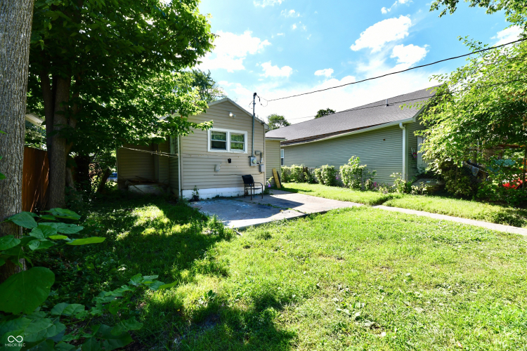 Listing Image 12