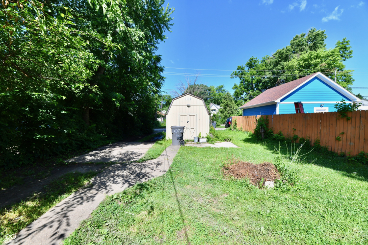 Listing Image 7