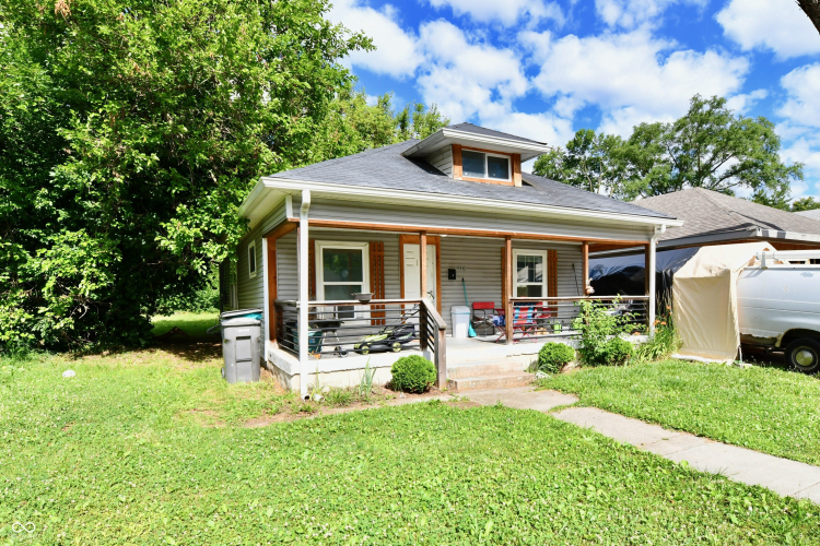 Listing Image 3
