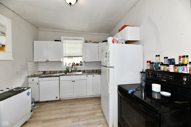 Listing Image 25