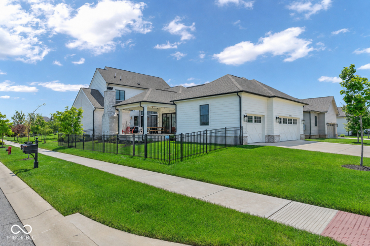 Listing Image 49