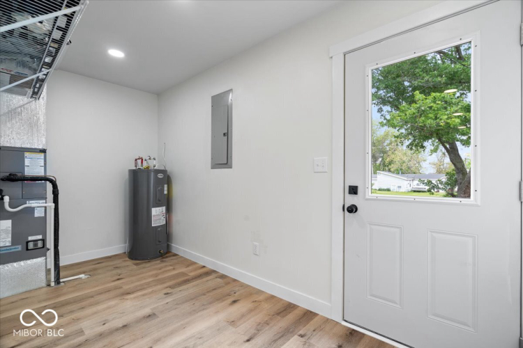 Listing Image 17