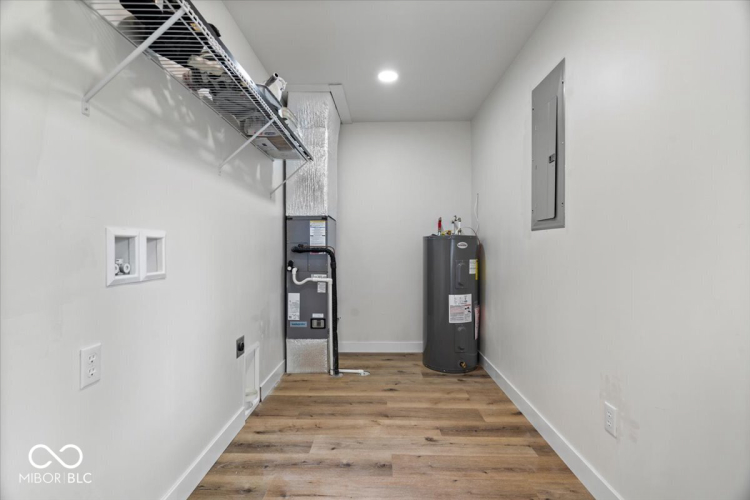 Listing Image 18