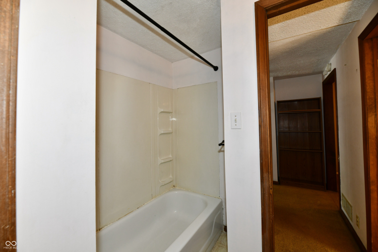 Listing Image 41