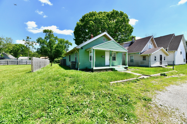 Listing Image 5