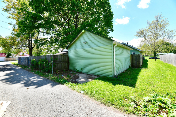 Listing Image 7