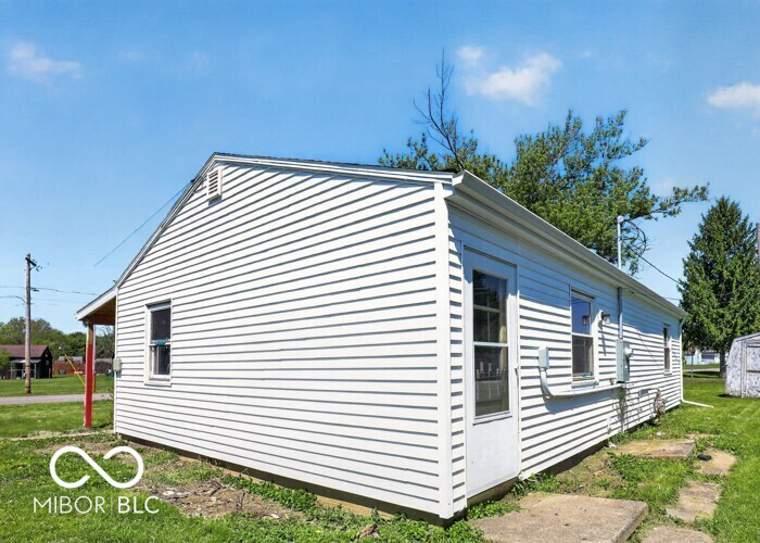 Listing Image 3