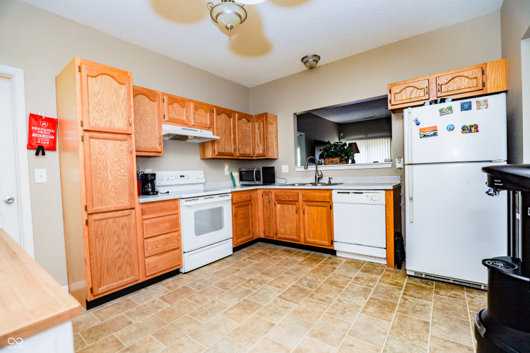 Listing Image 14