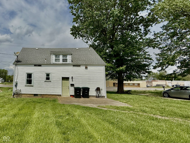 Listing Image 12