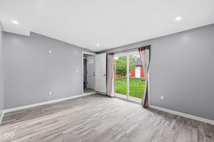 Listing Image 23