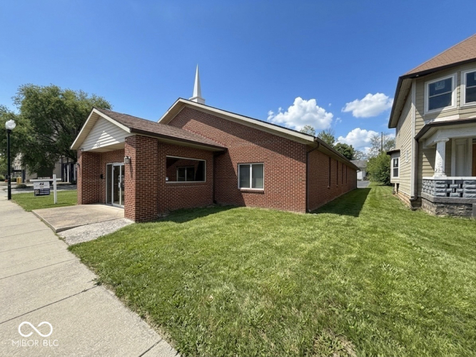 Listing Image 3