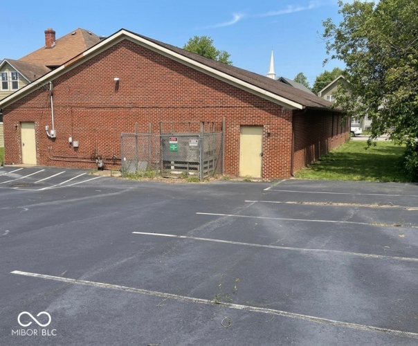 Listing Image 6