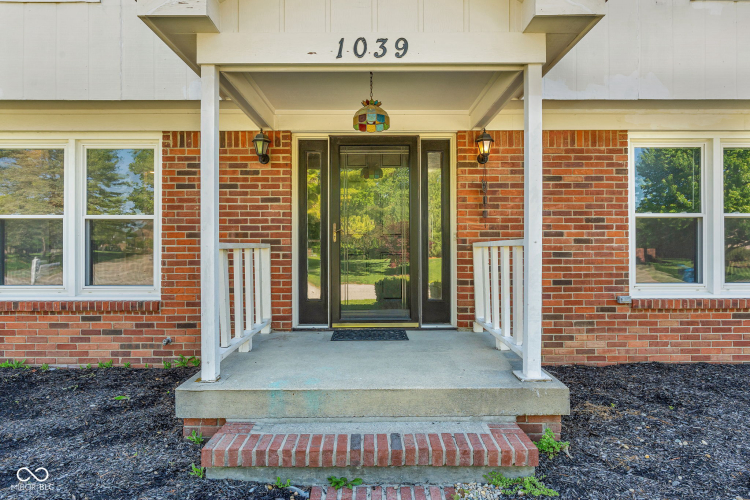 Listing Image 4