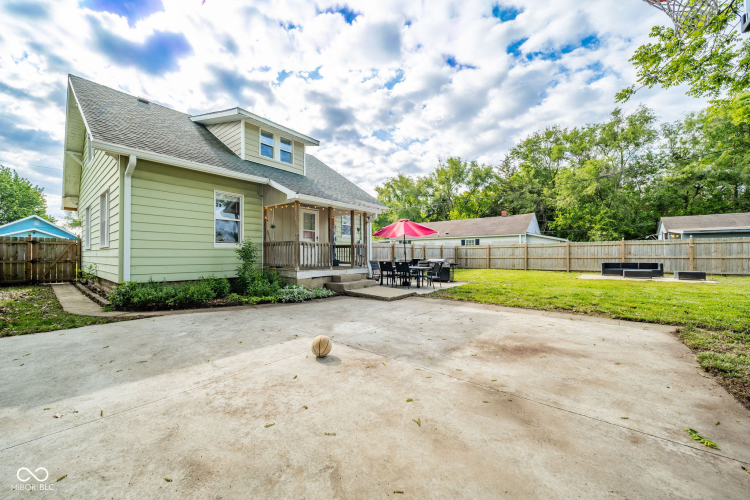 Listing Image 18