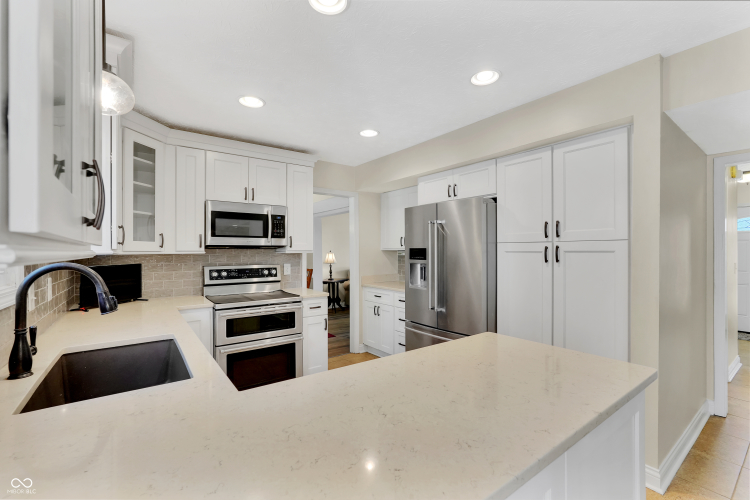 Listing Image 15