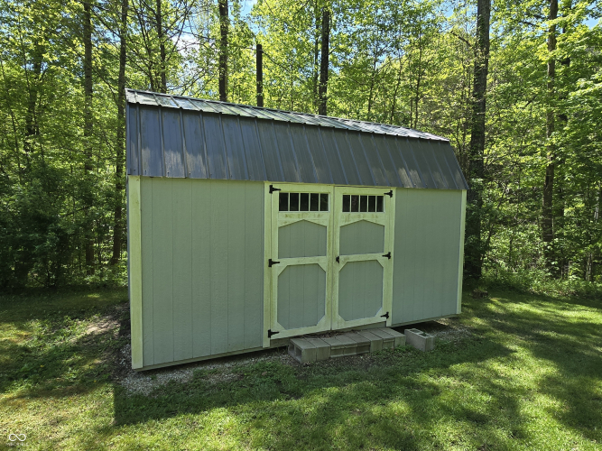 Listing Image 4